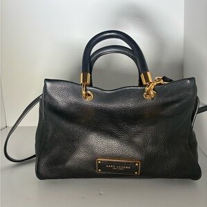 Marc Jacobs Too Hot to Handle tote bag with Gold Accents